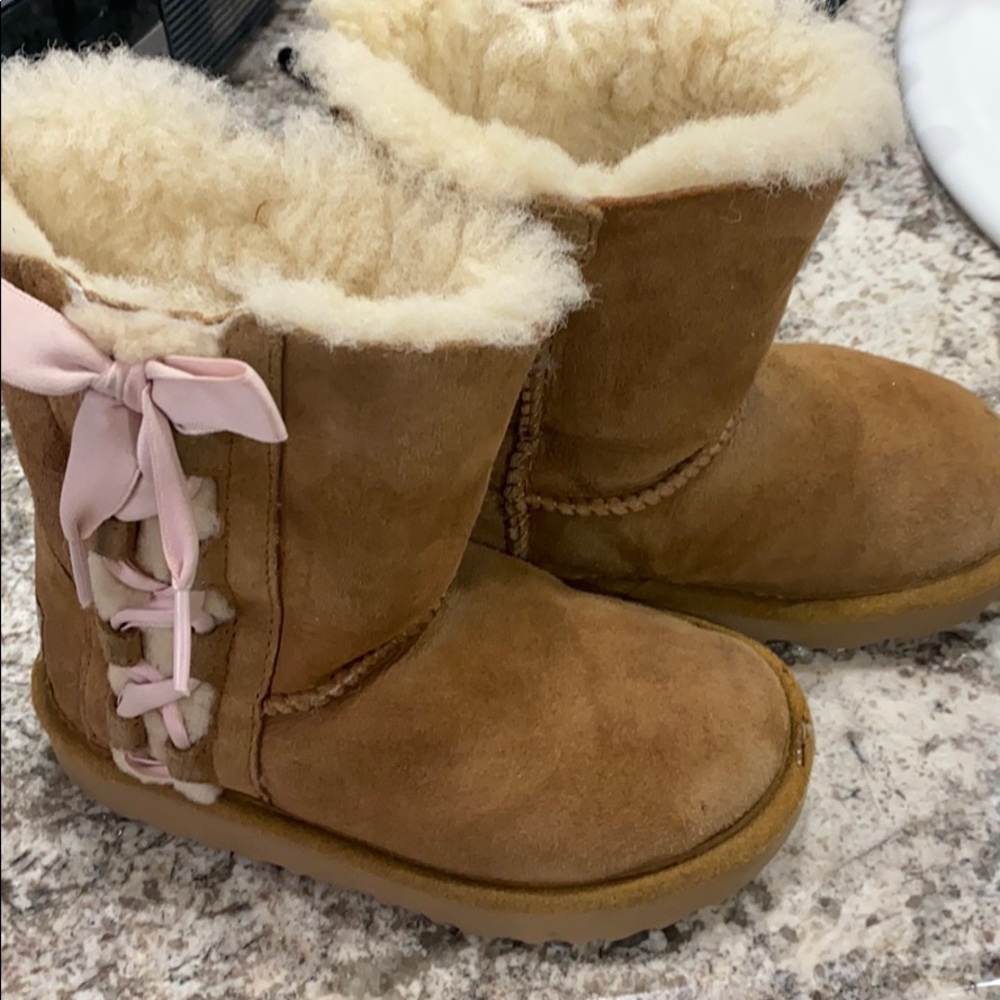 Girls UGG boots ⛄️